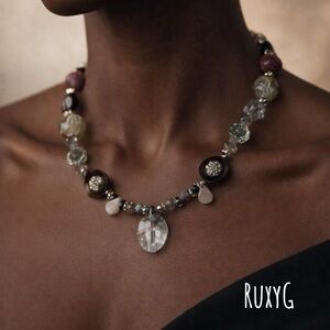 Elegant Multicolor Beaded Necklace